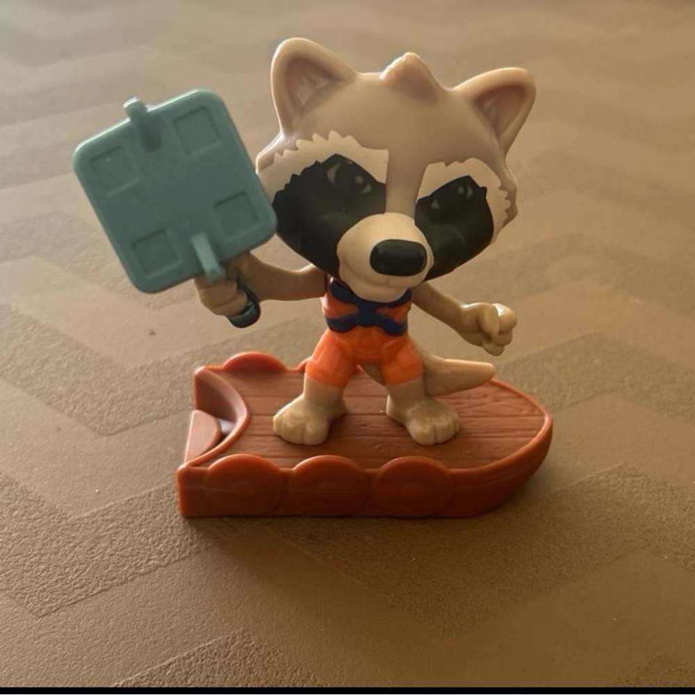 2022 McDonalds Happy Meal Marvel Thor Love and Thunder Rocket Raccoon #6 Loose